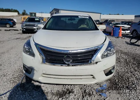 2015 Nissan Altima 2.5 z USA, uszkodzony, nr VIN 1N4AL3AP6FN871284